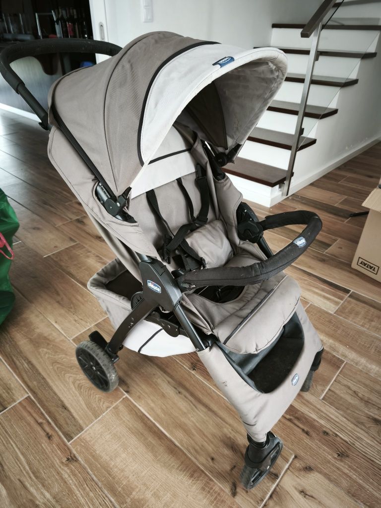 Cadeira Chico com ovo e isofix