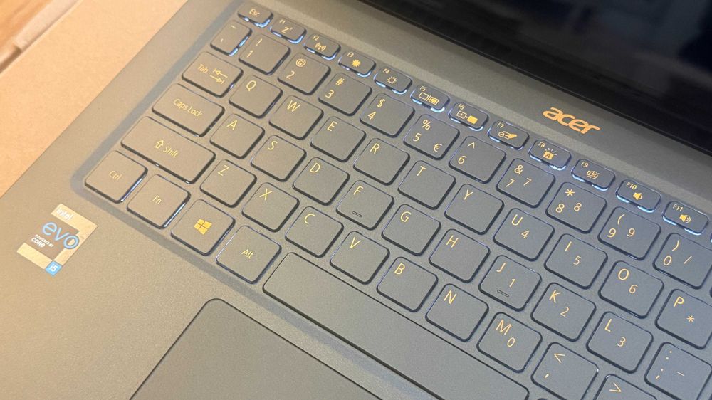 Acer Swift 5 jak nowy i5-1135G7/8GB/512GB/14"