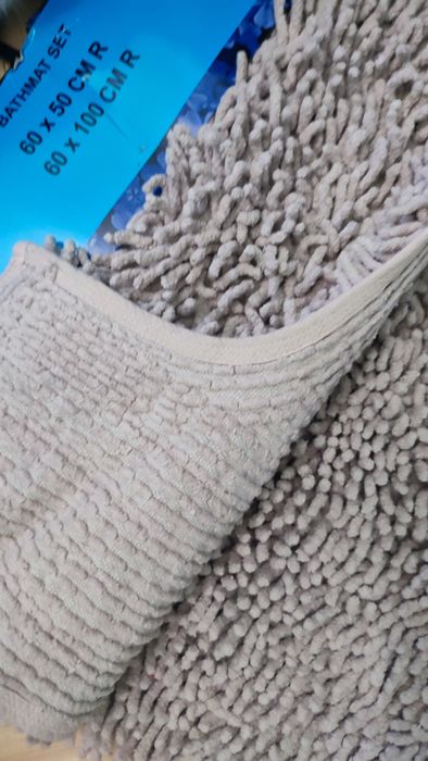 Коврики в ванную комнату бежевый