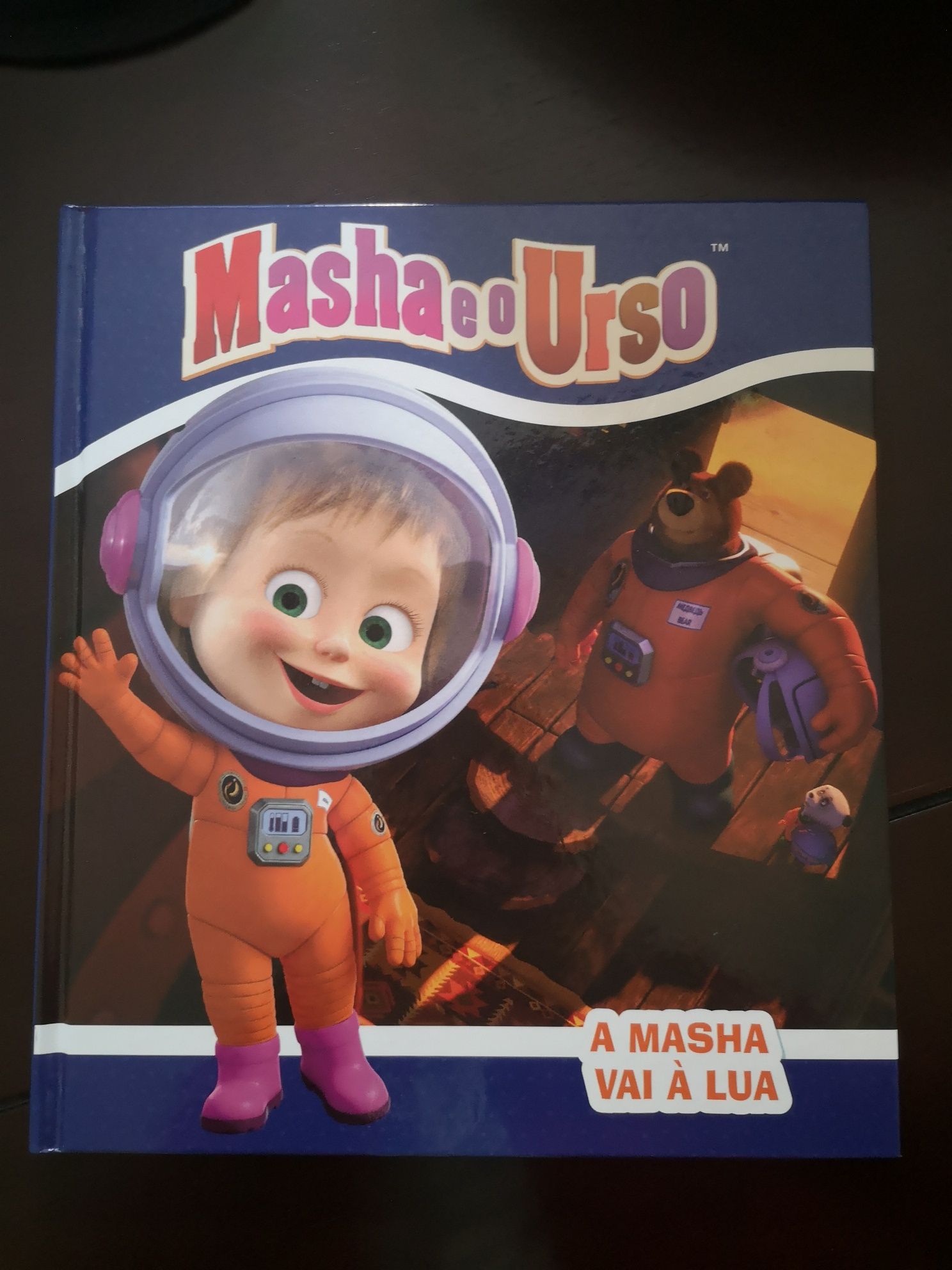 Livro - Masha e o Urso - A Masha vai à Lua