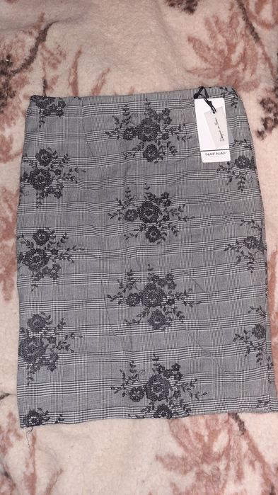 Юбка NAF NAF новая