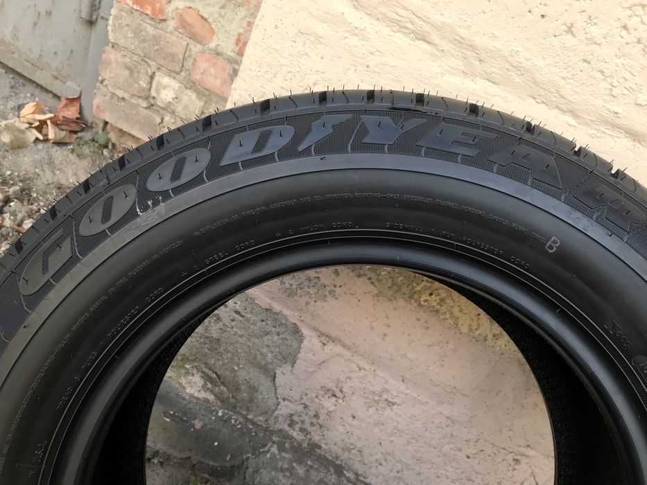 Скат новий 195/65 R15 Goodyear  одна шт