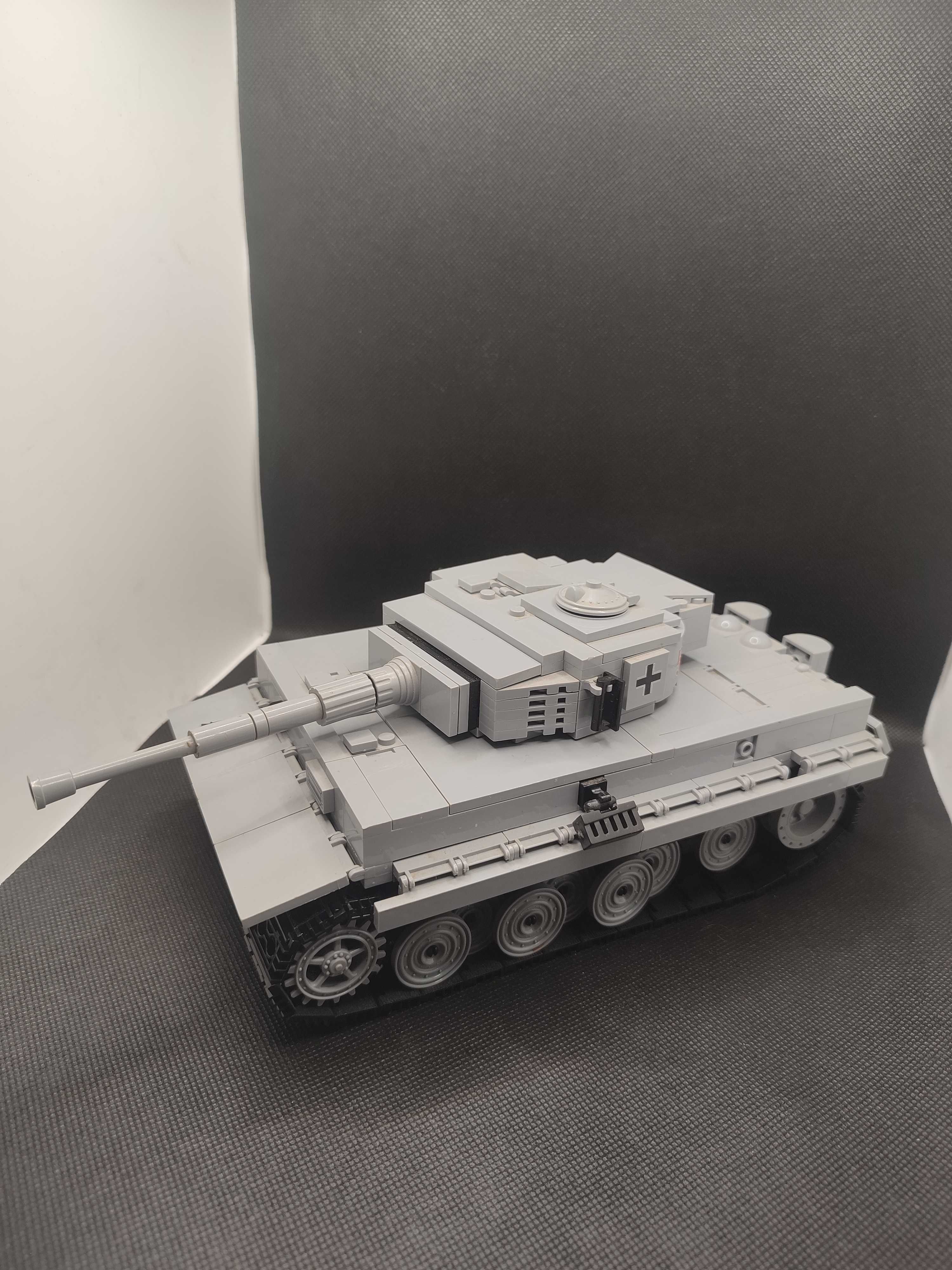 Zestaw czołg Cobi 2462  PzKpfw VI Tiger ausf E