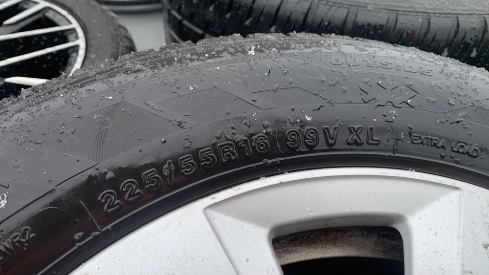koła alufelgi opony zimowe 225/55R16 5x112 Audi A4 A6 C6 A8 D2