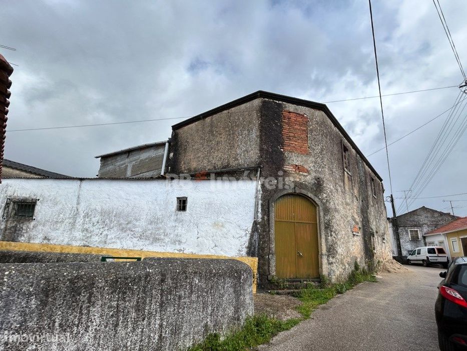 Armazém / Oficina - Carregueira, Tomar