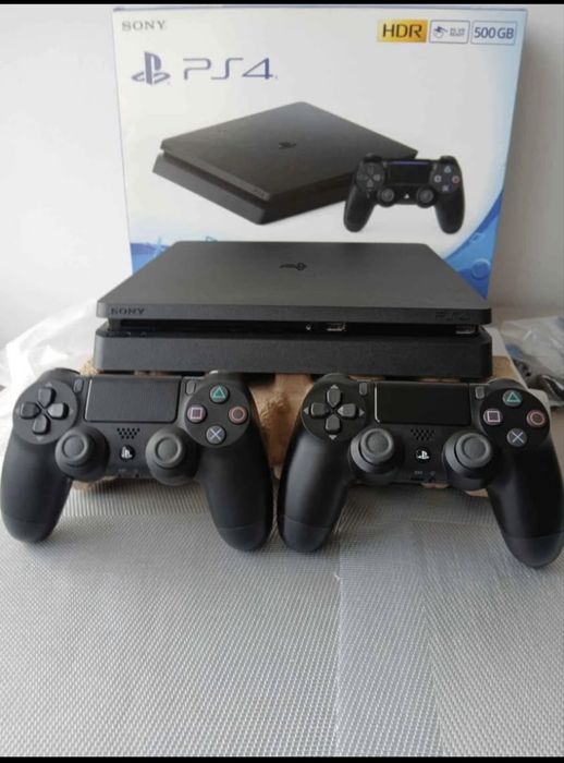 Konsola PS4 Playstation 4 500GB zestaw 7 gier i dwa kontrolery