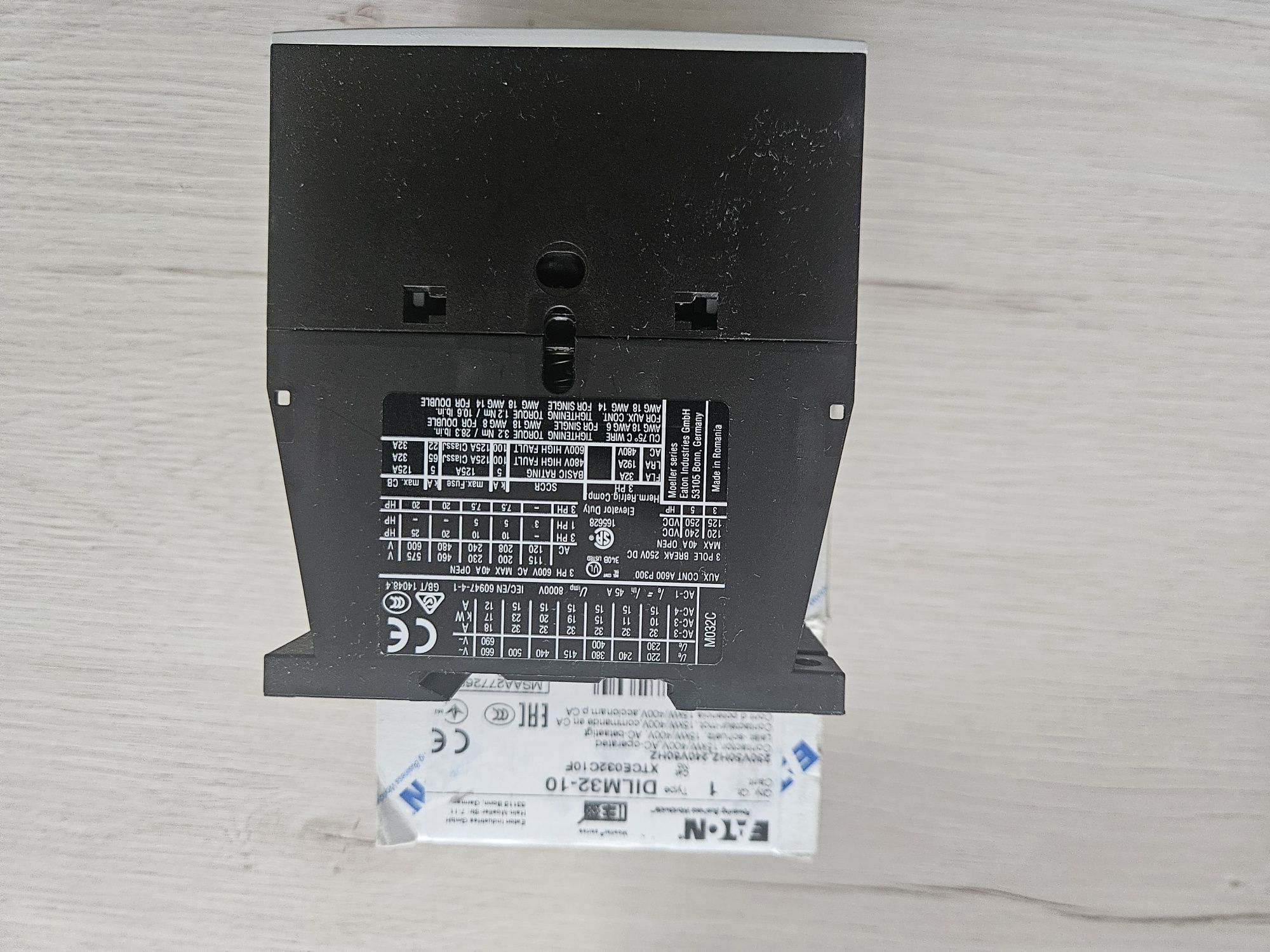 1SZT NOWY Stycznik DILM32-10 (230V50Hz,240V60Hz) #W2