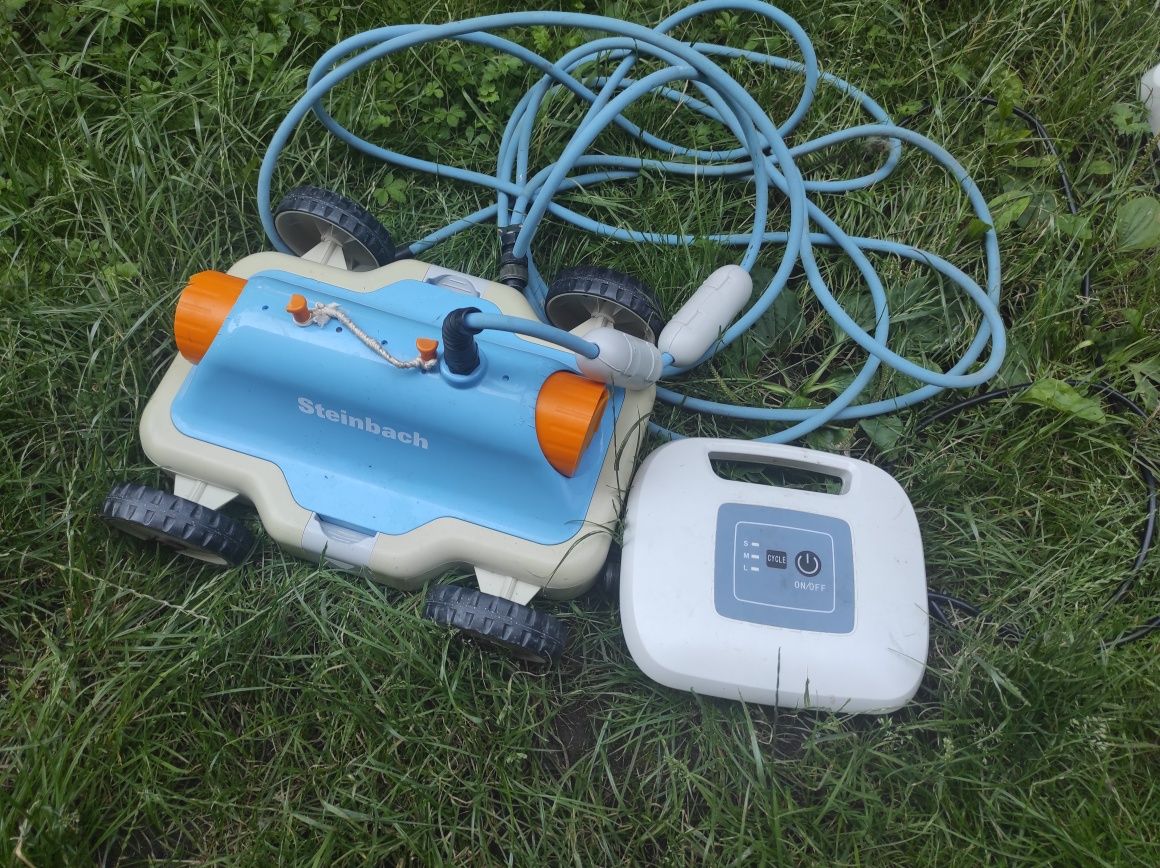 Robot basenowy Steibach