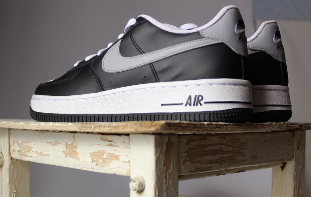 Оригінальні кросівки Nike Air Force 1. Оригинальные кроссовки Найк