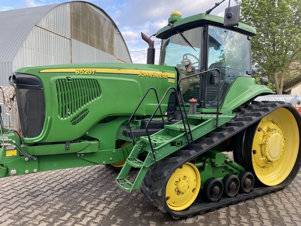 Трактор john deere 8520T