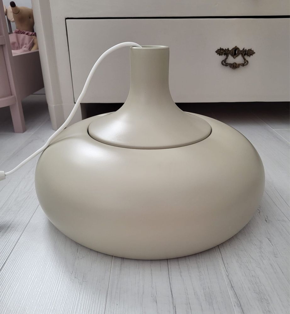 Ikea Vaxjo lampa sufitowa wisząca beżowa