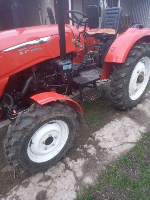 Мінітрактор 4×4, в хорошому робочому стані