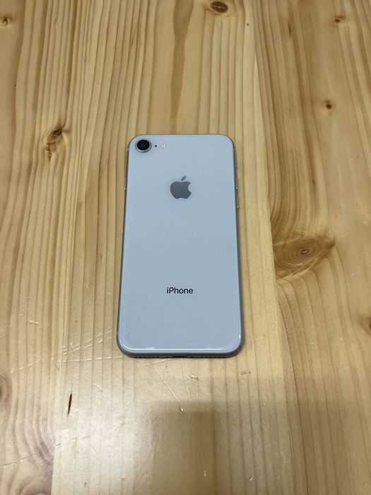 Iphone 8 , capacidade 64G