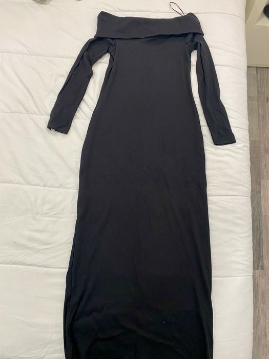 Vestido comprido sem ombros