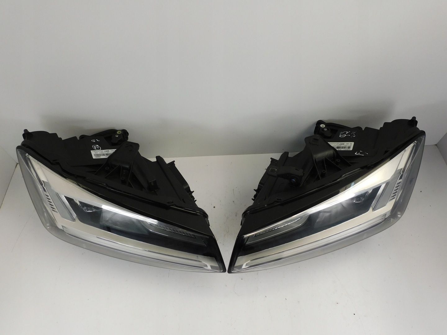 AUDI Q2 81A LAMPA PRAWA LEWA FULL LED 81A941034 81A941033