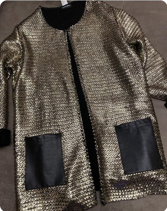 Стильний золотий піджак