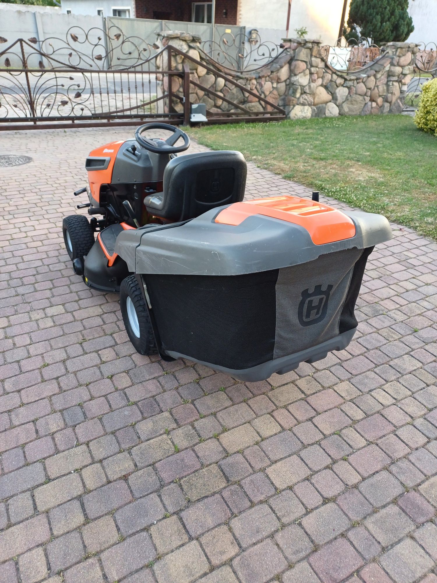 Traktorek kosiarka husqvarna tc 338 briggs stratton 22 hp