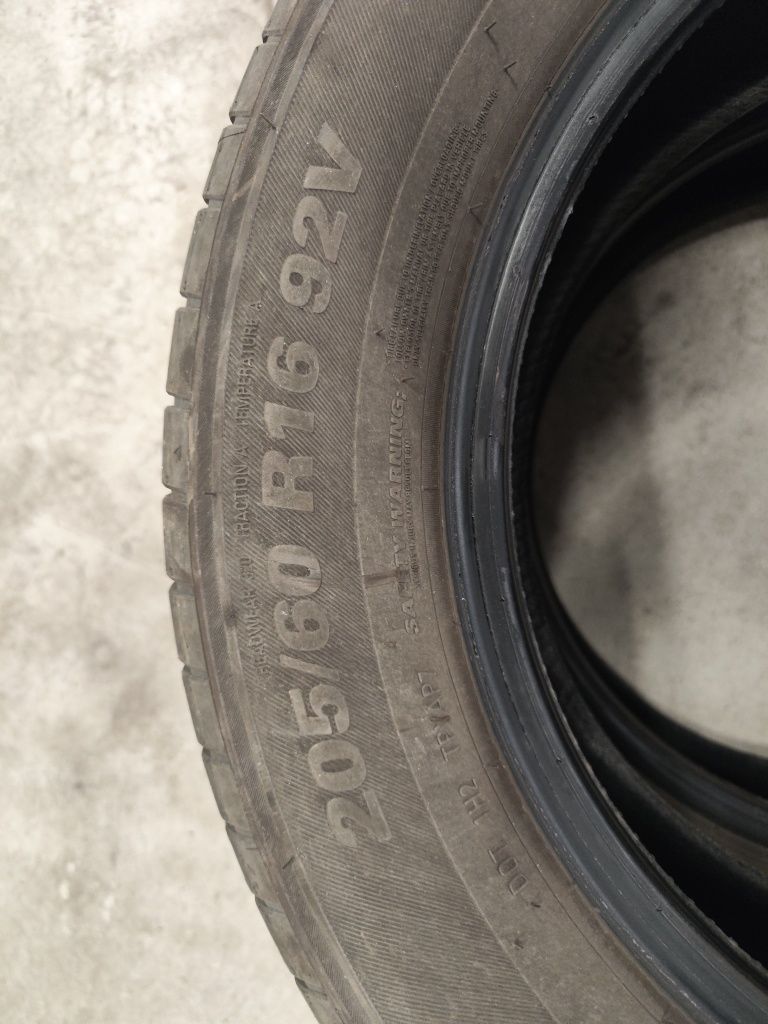 Komplet opon letnich Kumho Ecsta PS71 205/60 R16 92 V