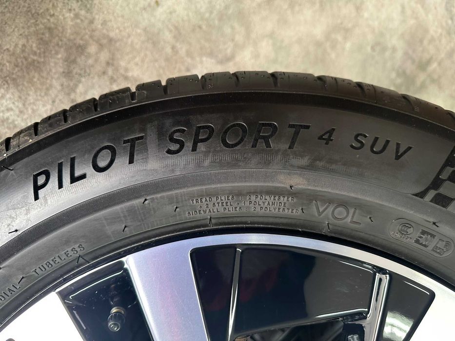 Jantes 18" e Pneus 235/60 R18  - Rodas Originais Volvo XC60