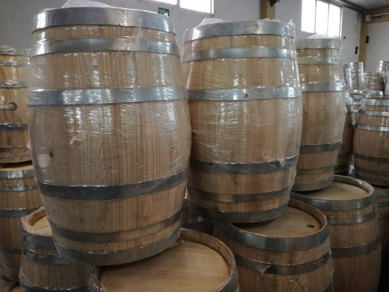 Barris em Madeira para vinho ou decoração