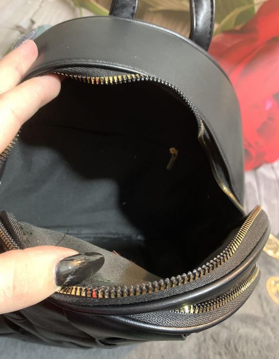 Sprzedam  czarny plecak