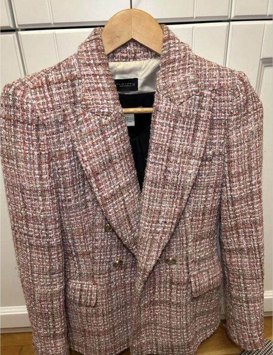 Гарний жакет від Zara