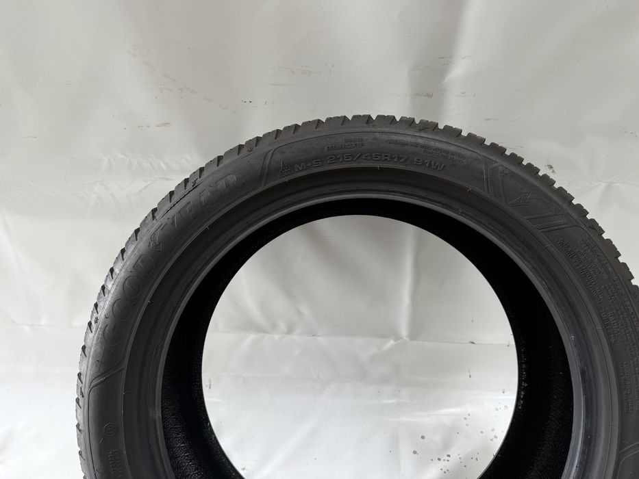 215/45/17 Goodyear Vector 4Seasons Gen-3 91W 2023R