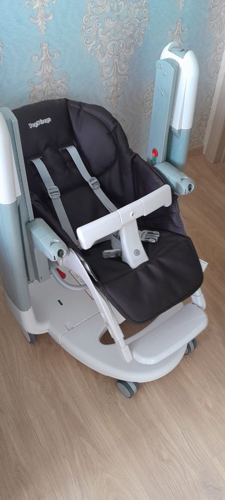стільчик для годування-гойдалка Peg Perego Tatamia Follow Me