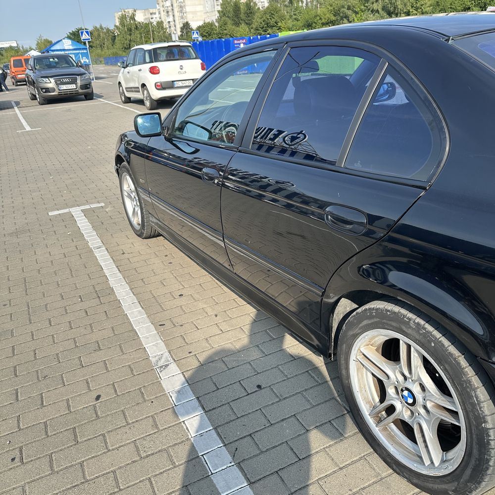 Продам е39 2.2 газ/бензин