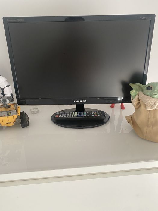 Tv led Samsung T22A300 FULL HD como nova