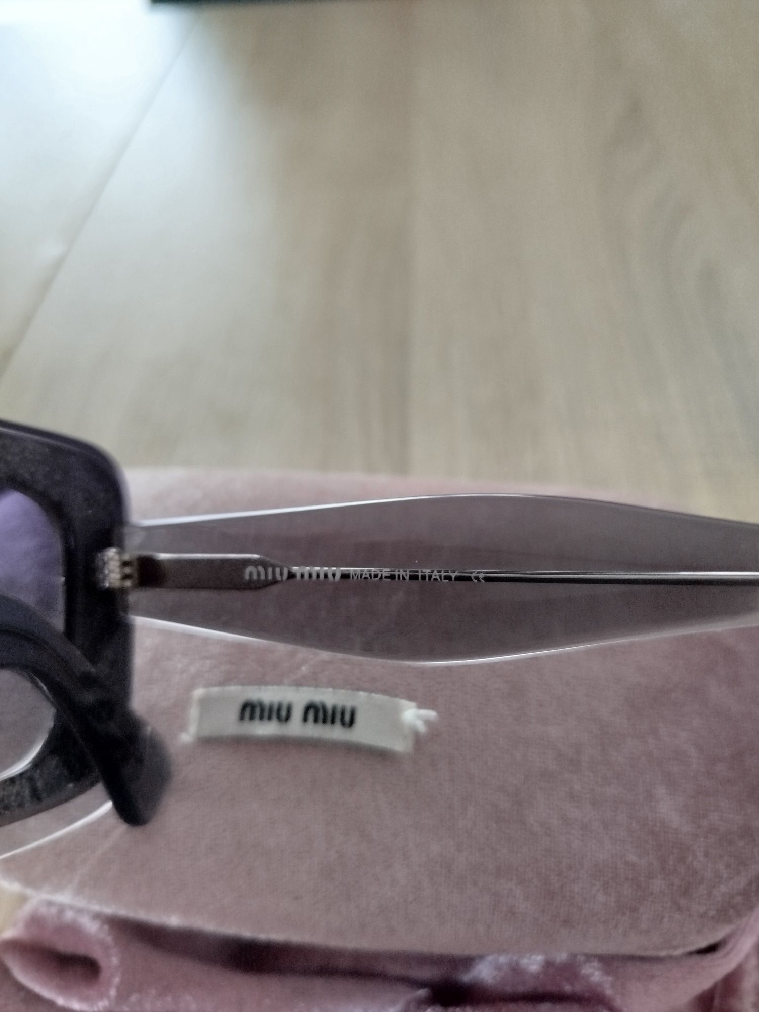 Okulary przeciwsłoneczne Miu Miu