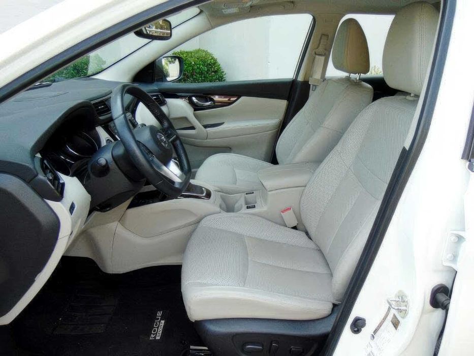 Nissan Rogue      2021