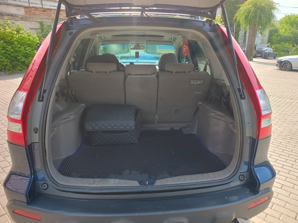 Продам Honda CR V