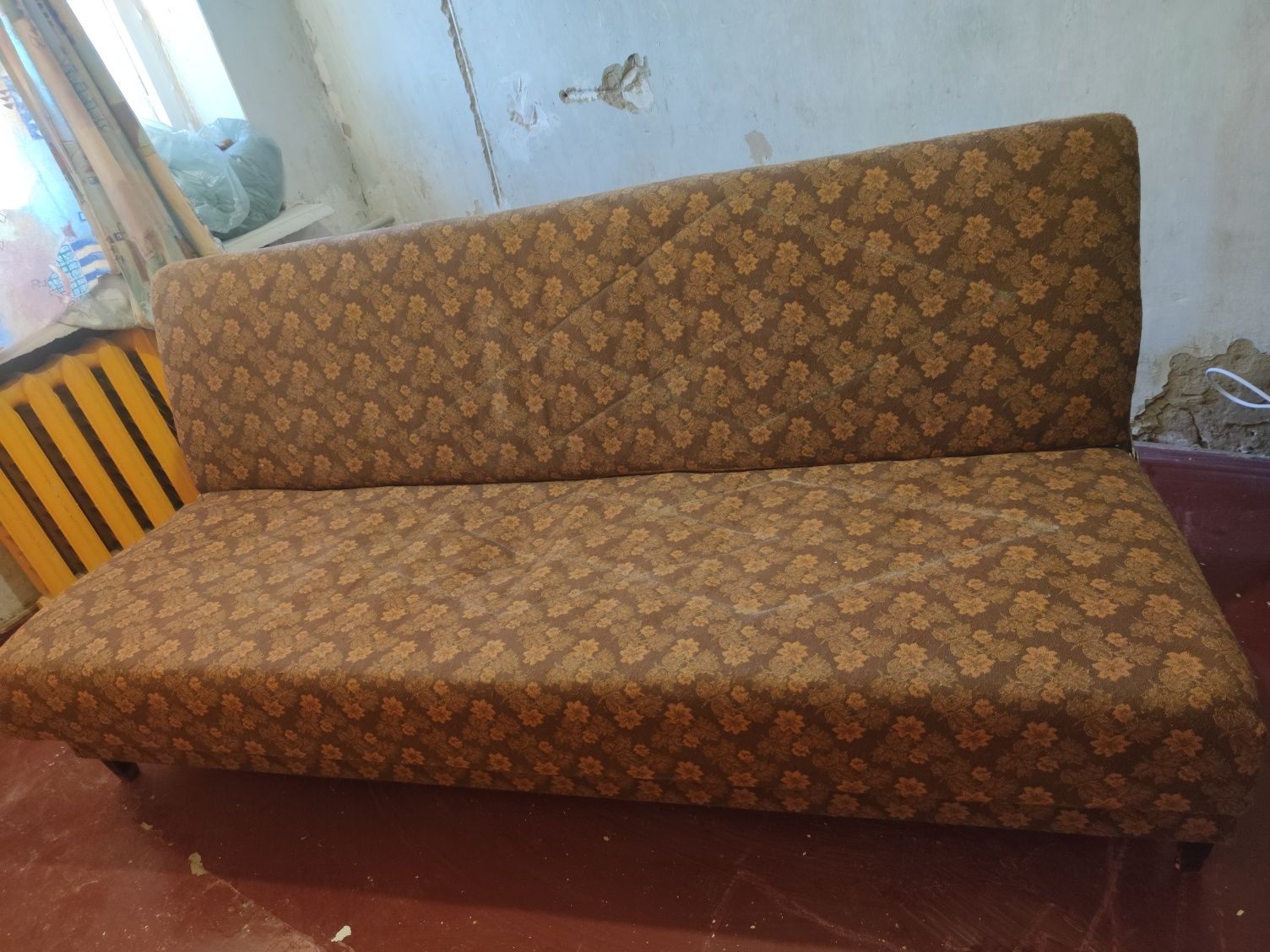 Продам диван,в гарному стані
