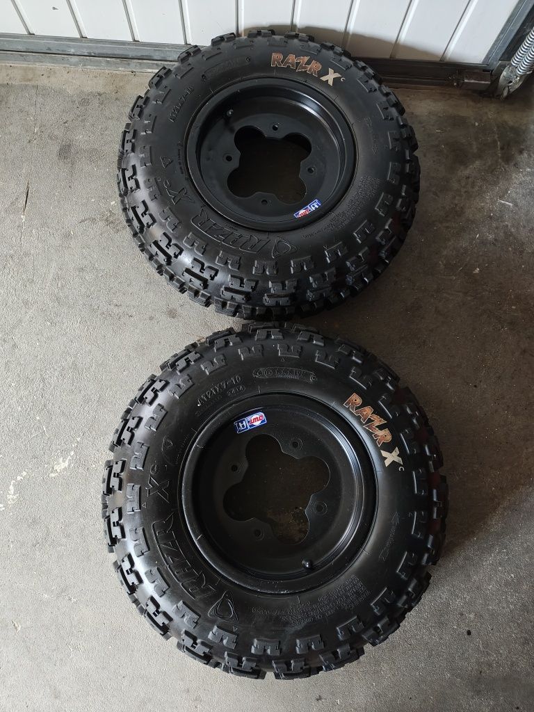 Felgi dwt 4/144 z oponami Maxxis