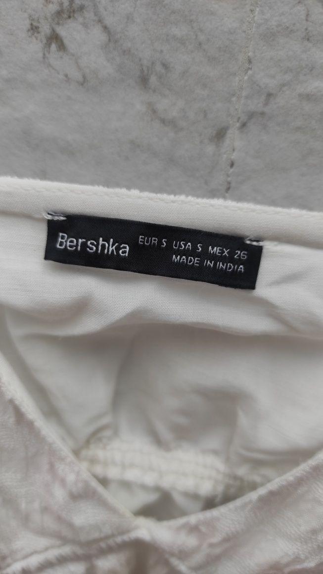 Sukienka Bershka S