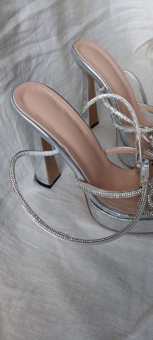 Szpilki sandałki przezroczyste odkryta pięta 40 41 z kryształkami