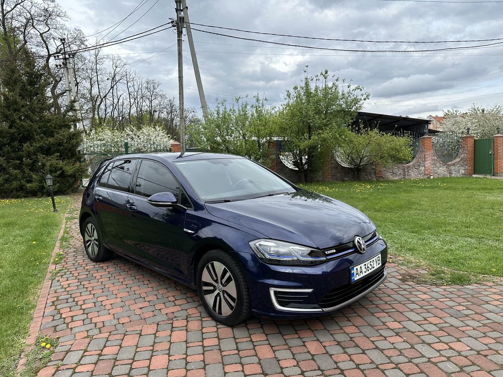 Volkswagen E-Golf 2019 рік