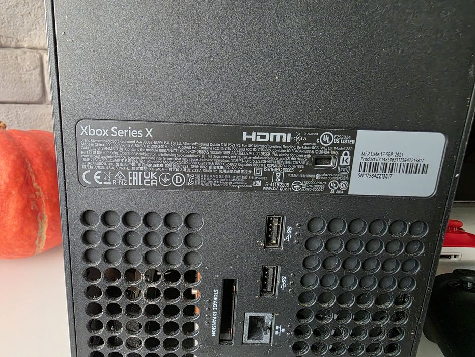 Xbox Series X 1TB + 2 pady + gra + pudełko + faktura