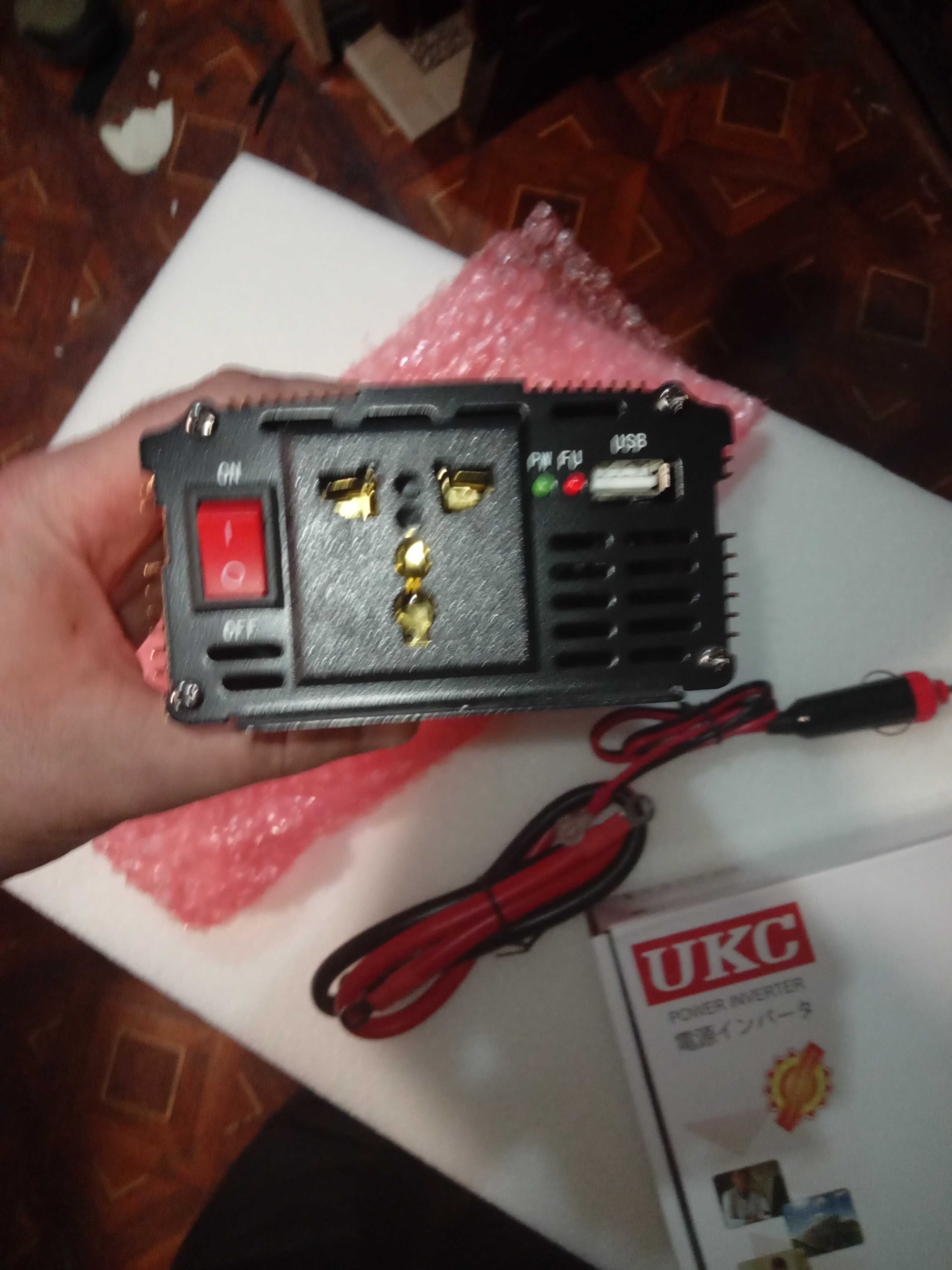 Інвертор напруги +зарядний пристрій 12V