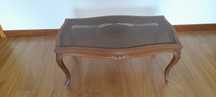 Mesa sala de estar em castanho