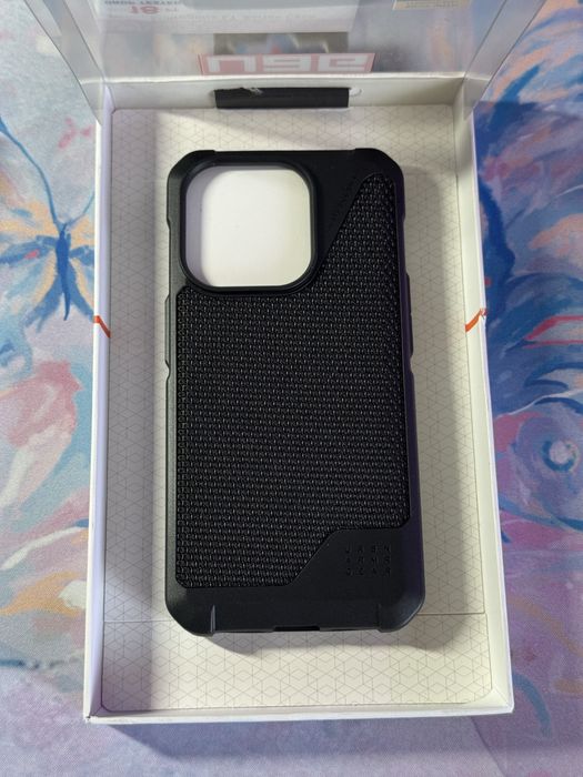 URBAN ARMOR GEAR Metropolis LT MagSafe iPhone 15 Pro Kevlar Black