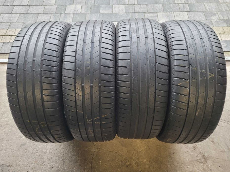 225 / 55 R 18  Bridgestone