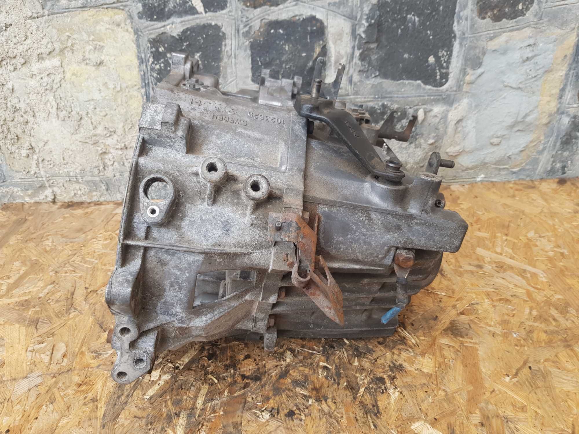 Коробка передач (КПП) Volvo V40. S40 1.9D (1999-2004р.) (1023625)