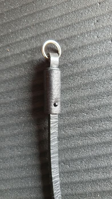 Correia de pescoço em pele Deadcameras Slim