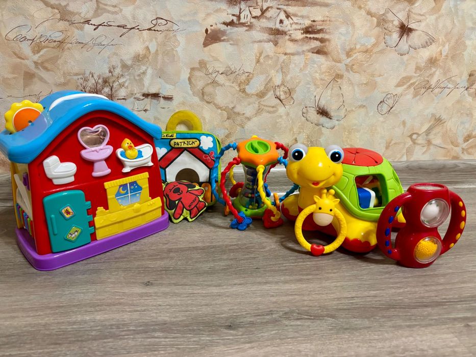 Мобіль Fisher Price, ігровий килимок та іграшки мобиль игровой коврик