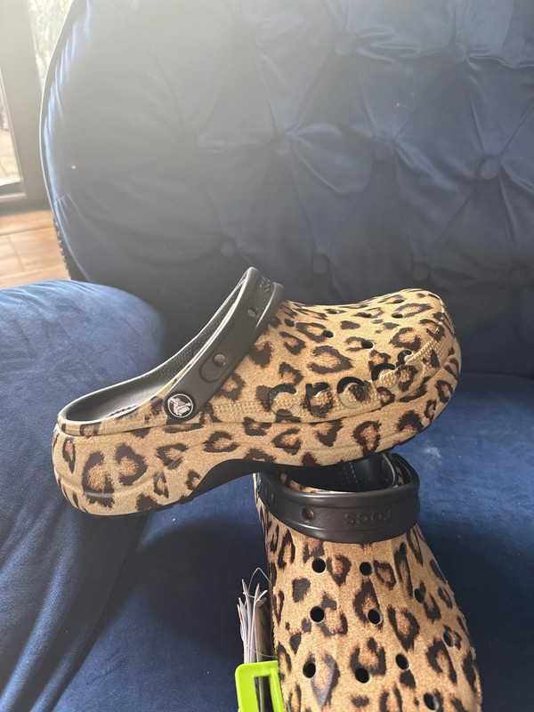 Crocs Baya Lamparci wzór w9 40-41 Nowe