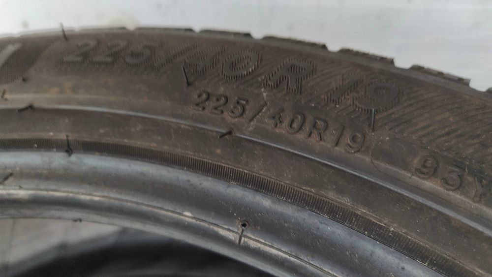 Opona Całoroczna 225/40/19 Michelin 2020r