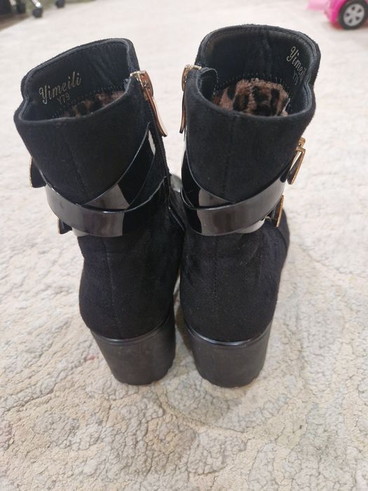 Ботінки, черевики, туфлі жіночі  37р