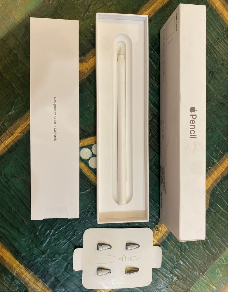 ApplePencil (2generation) MU8F2 з 3-ма додатковими ковпачками